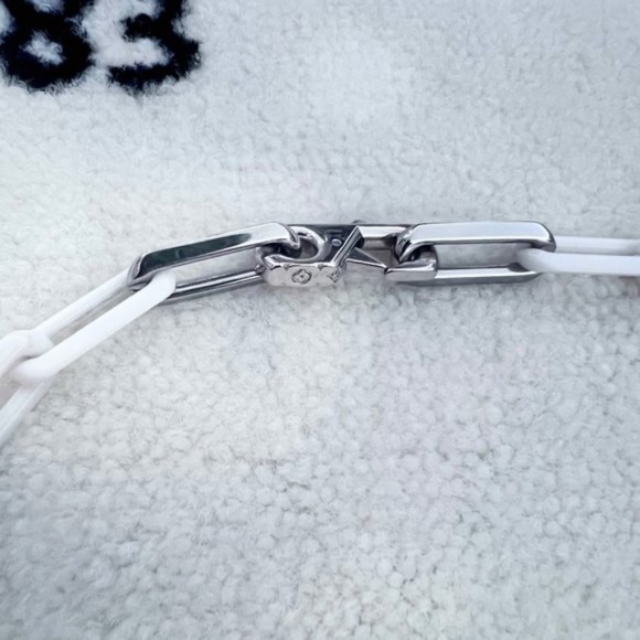 SUPER RARE Louis Vuitton LV Logo Pendant Chain Link Necklace - Watercolor - Picture 4 of 6